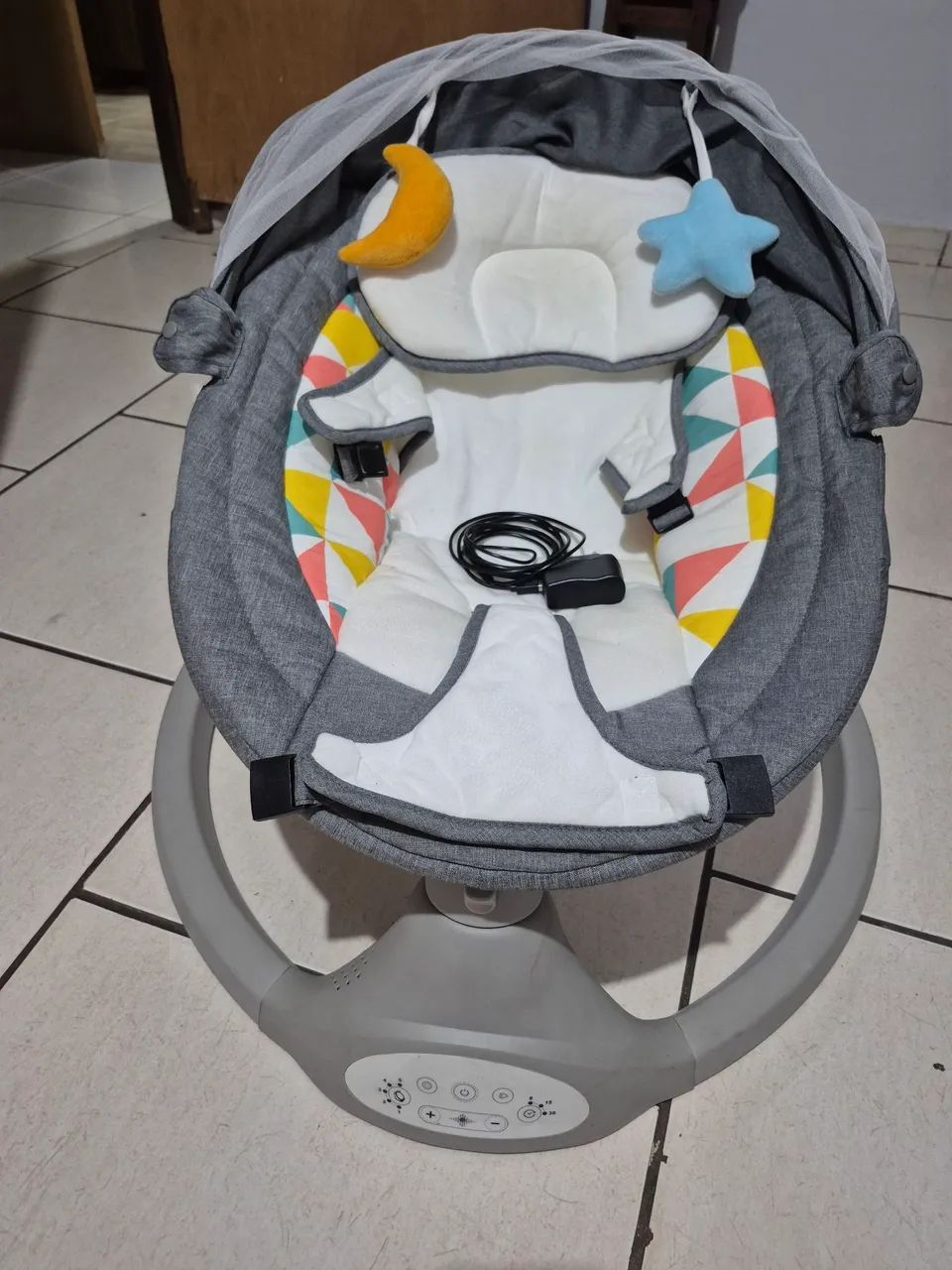 Cadeirinha de balanço elétrica para bebê  - Foto 4