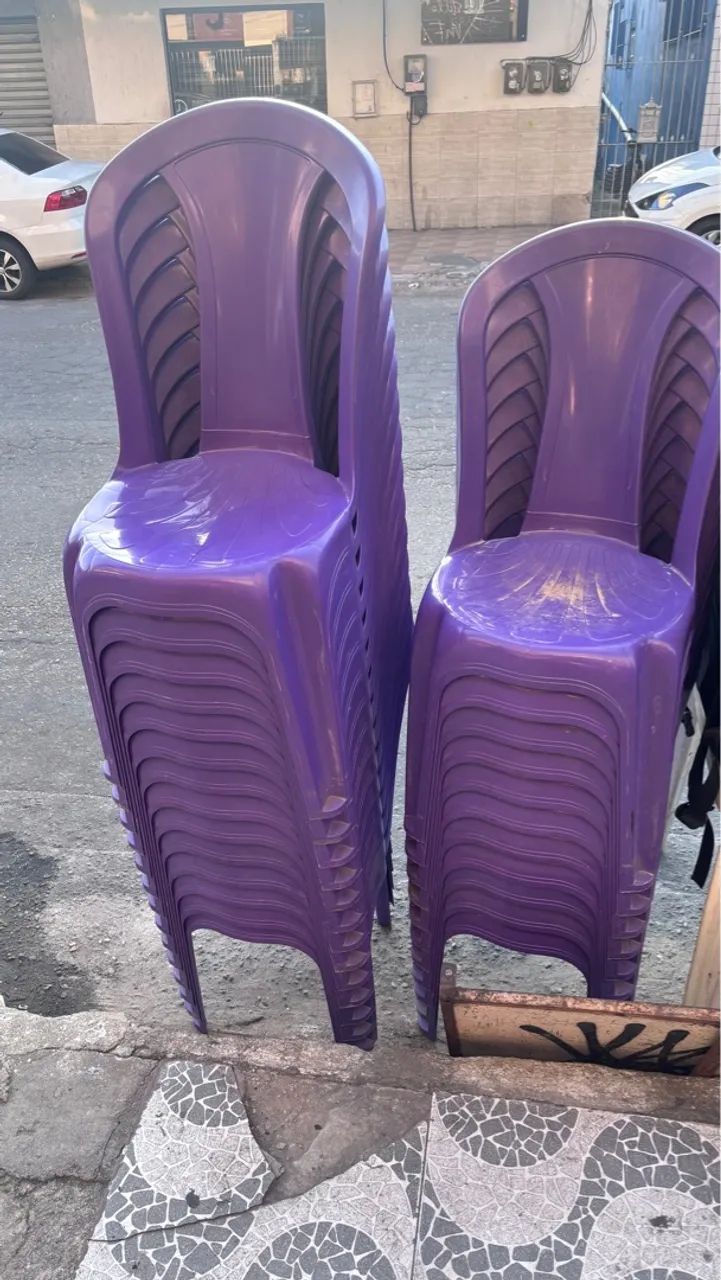 Conjunto de Cadeiras de Plástico Roxo