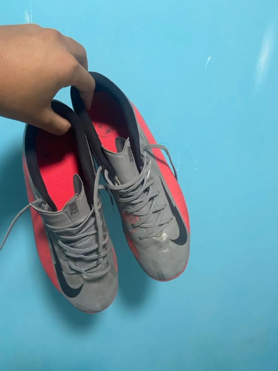 Chuteira Nike Mercurial Cinza e laranja  - Foto 3