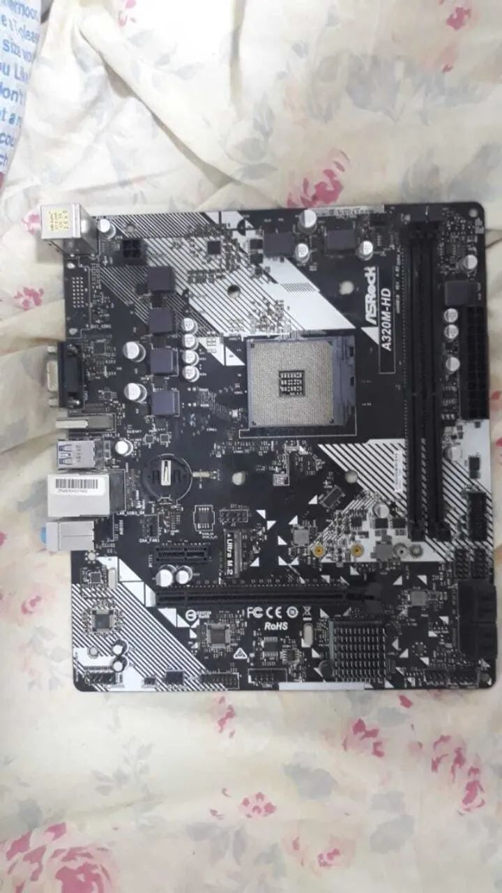 placa mãe a320-m HD com defeito