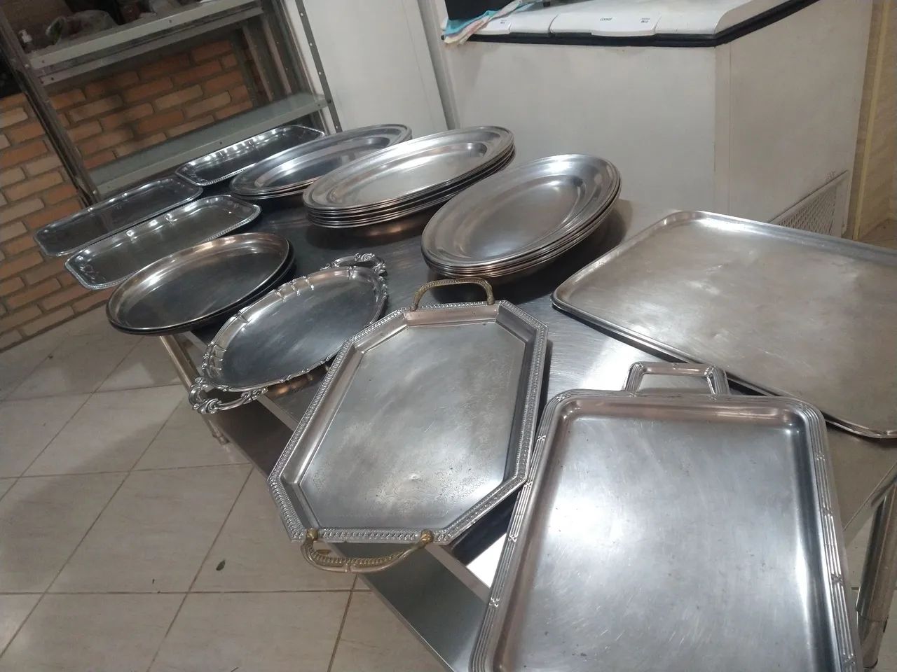 DESAPEGO TRAVESSAS E BANDEJAS INOX RS 29,00 UNIDADE