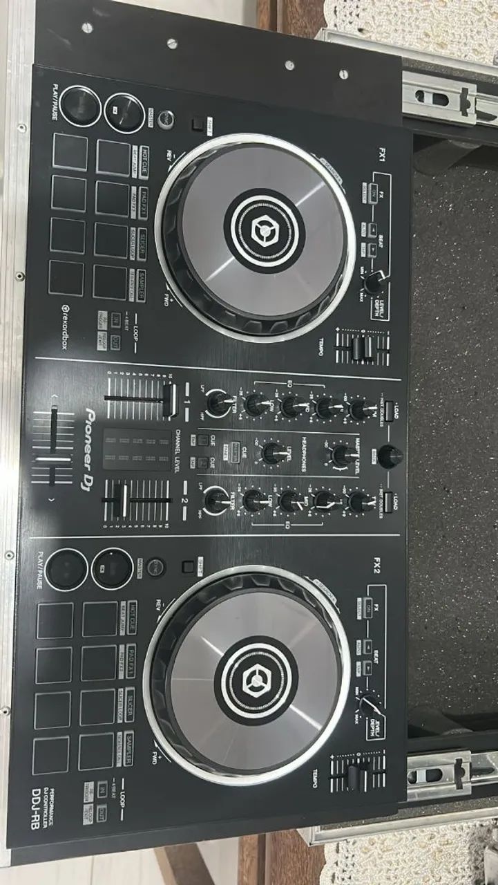 Controladora Pioneer DDJ-RB 