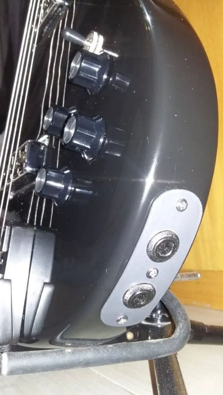 Baixo headless modelo Rickenbacker  - Foto 4