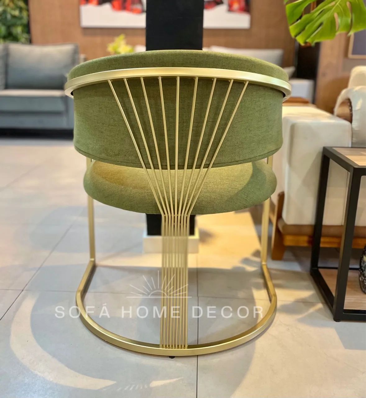 Poltrona de Design Moderno em Aço Dourado e Tecido Verde - Foto 4