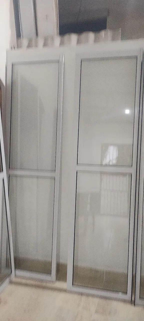 Porta de correr de alumínio 