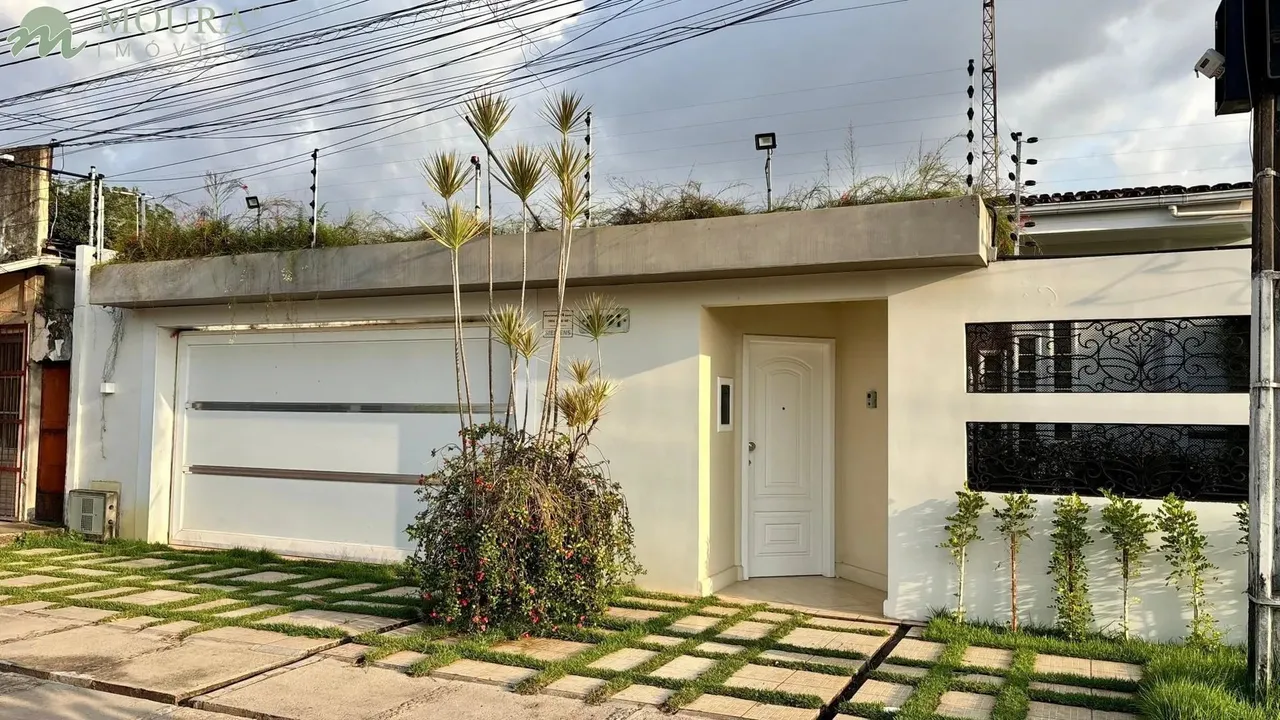 Casa de luxo à venda Porteira fechada, 3 suítes, área gourmet e muito mais!