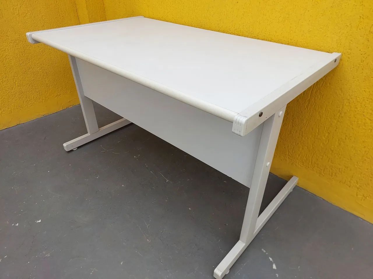 Mesa de Escritório  1.25cm x 71cm - Foto 5