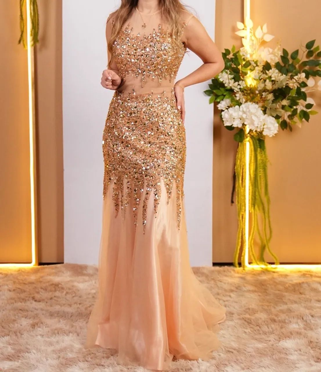 Vestido de festa dourado com detalhes brilhantes Roupas Sítio - Main Image