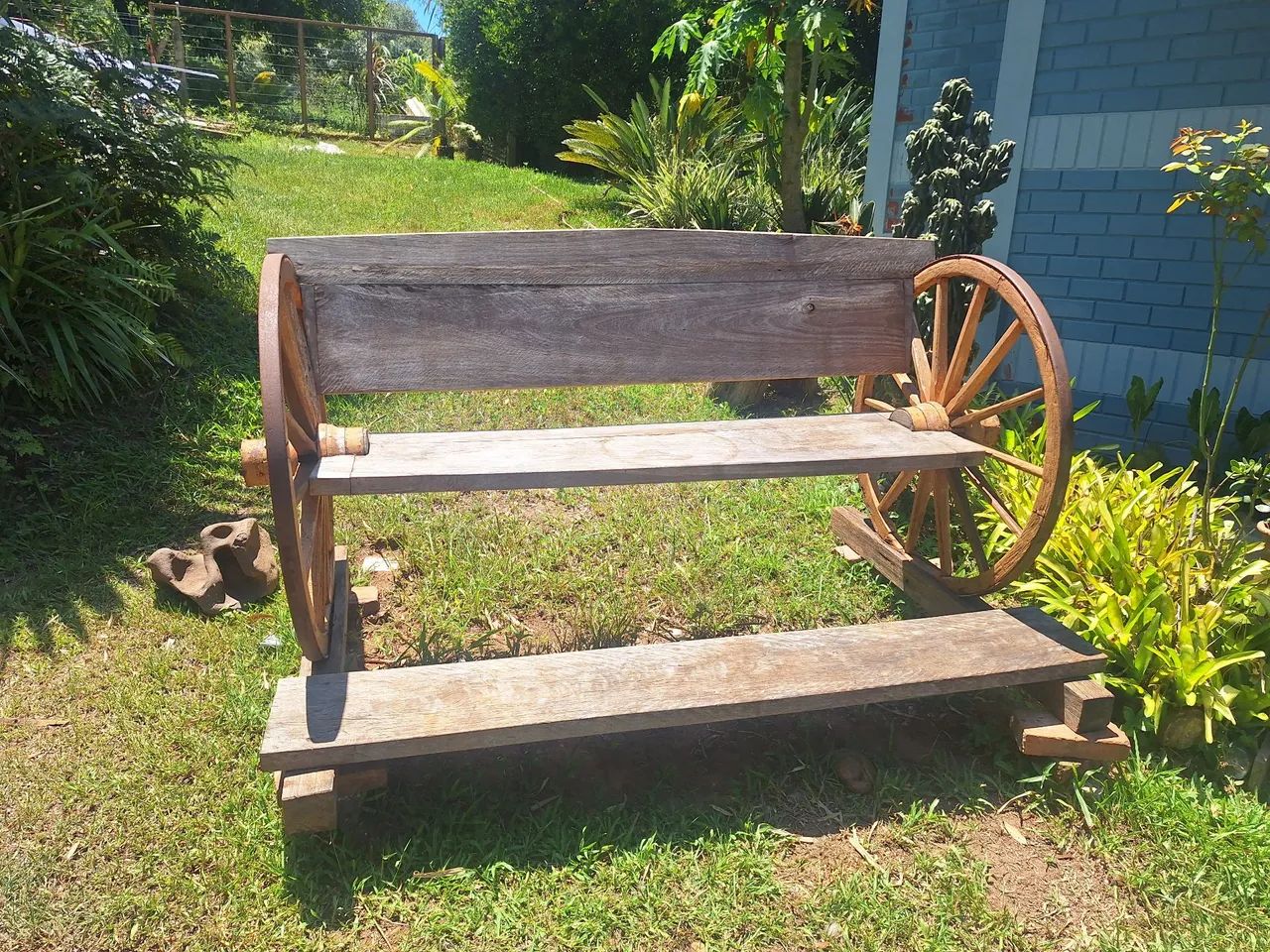 Banco de madeira rústico para jardim - Foto 3