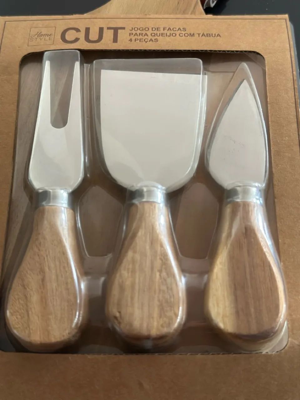 Jogo de Facas para Queijo com Tábua - 4 Peças