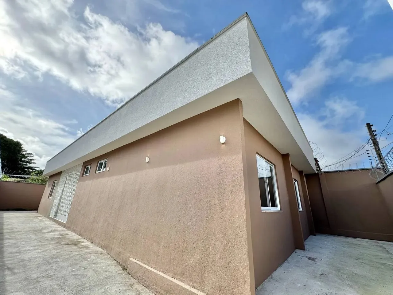 Casa plana à venda no Luciano Cavalcante de 130m² e 4 quartos por R$590.000