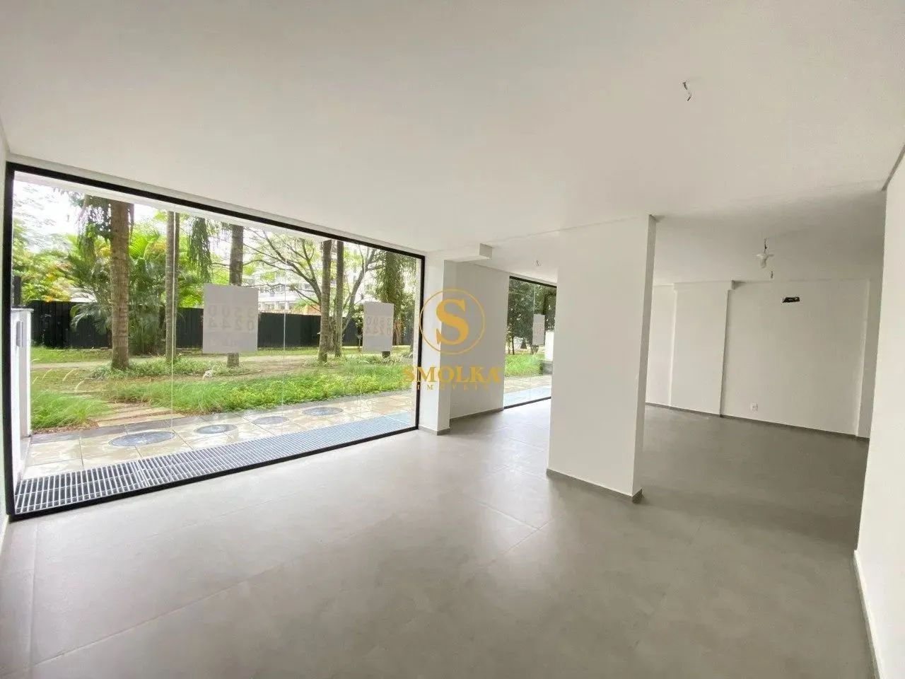 Loja no melhor ponto do bairro.