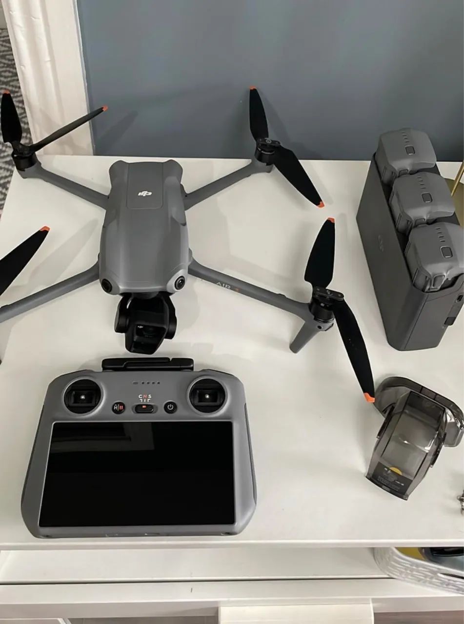 Drone air 3 pra vender com um cartão de memória sdxc de 128gb adata uhs-II V90,
