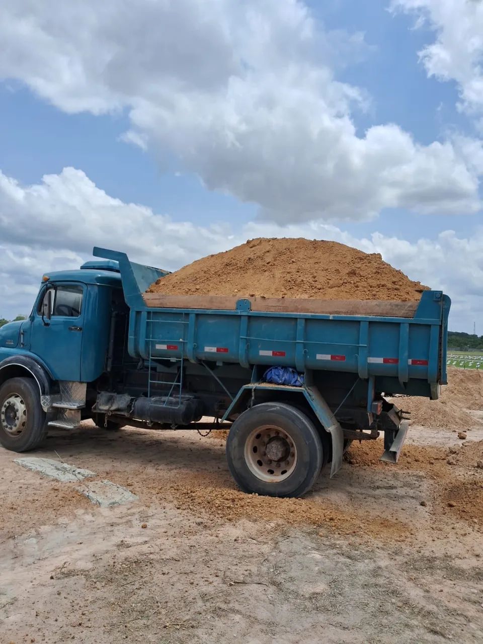 Venda de aterro, areia, seixo e retirada de entulho  - Foto 2