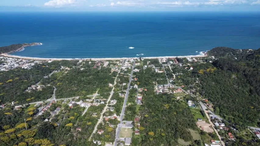 Terreno 31.000m² com Vista Mar Permanente na Praia do Estaleiro a 1km da praia