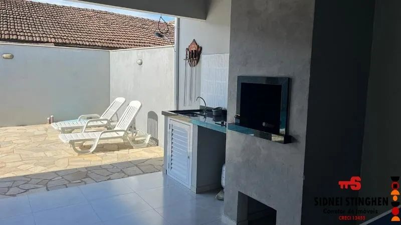 Linda casa na Praia. Possui Piscina. Confira! - Foto 5