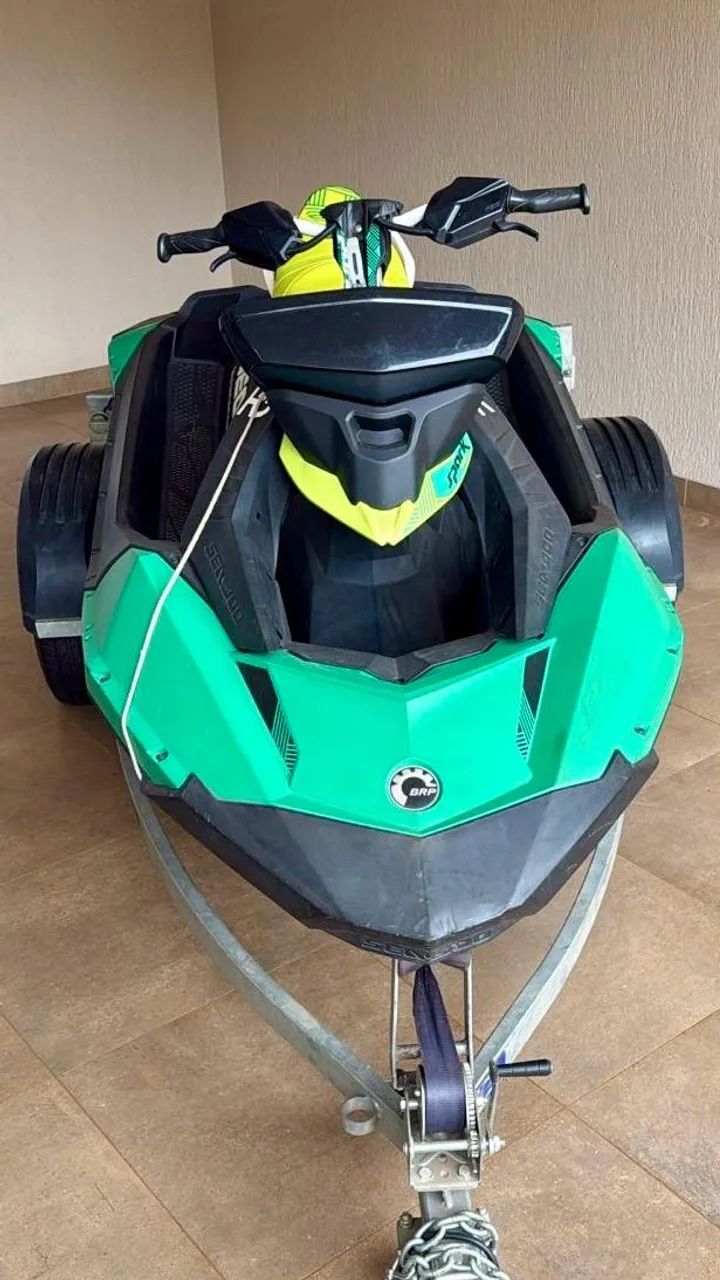 Jet Ski Spark 