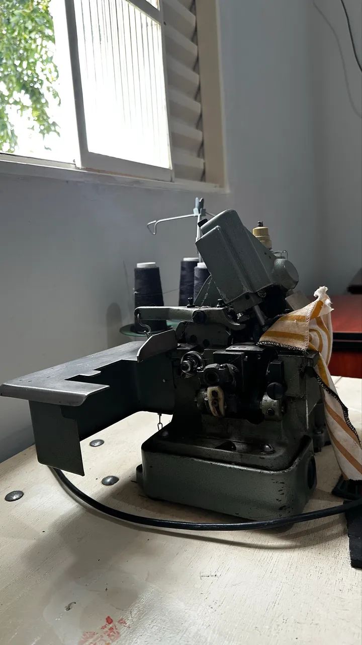 Máquina de costura Overloque64292690796035122