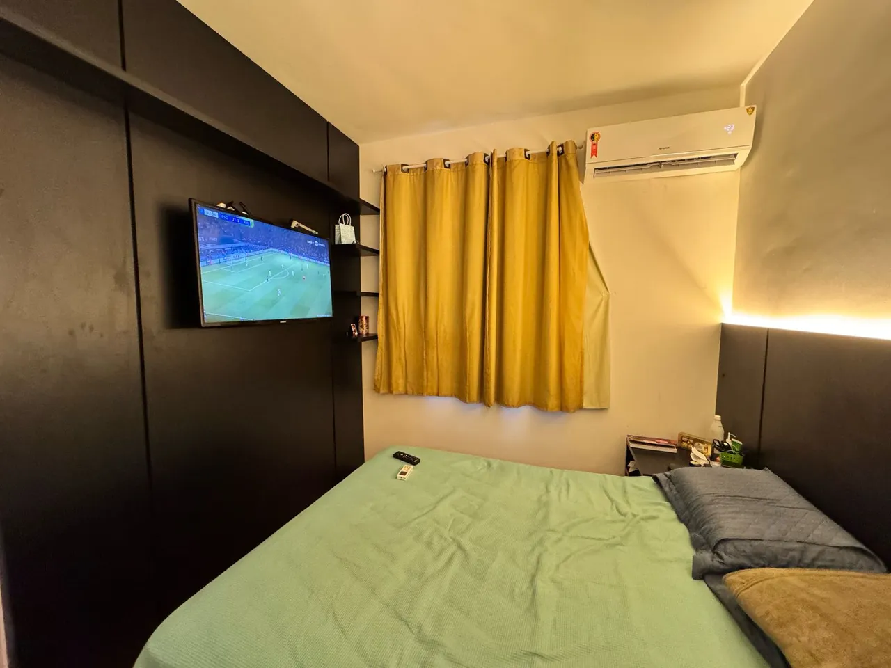 APARTAMENTO DOIS QUARTOS A VENDA SEMIMOBILIADO NA QUADRA 806 SUL