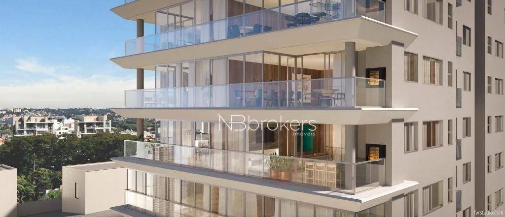 COM 3 SUÍTES E 2 VAGAS - NO CORAÇÃO DA CIDADE!