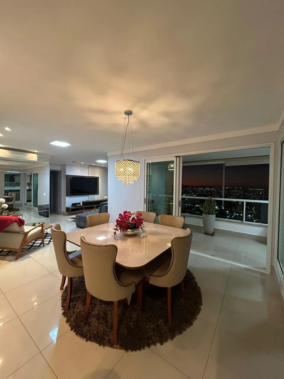 Imóvel para aluguel tem 144 metros quadrados com 3 quartos em Setor Bueno - Goiânia - GO