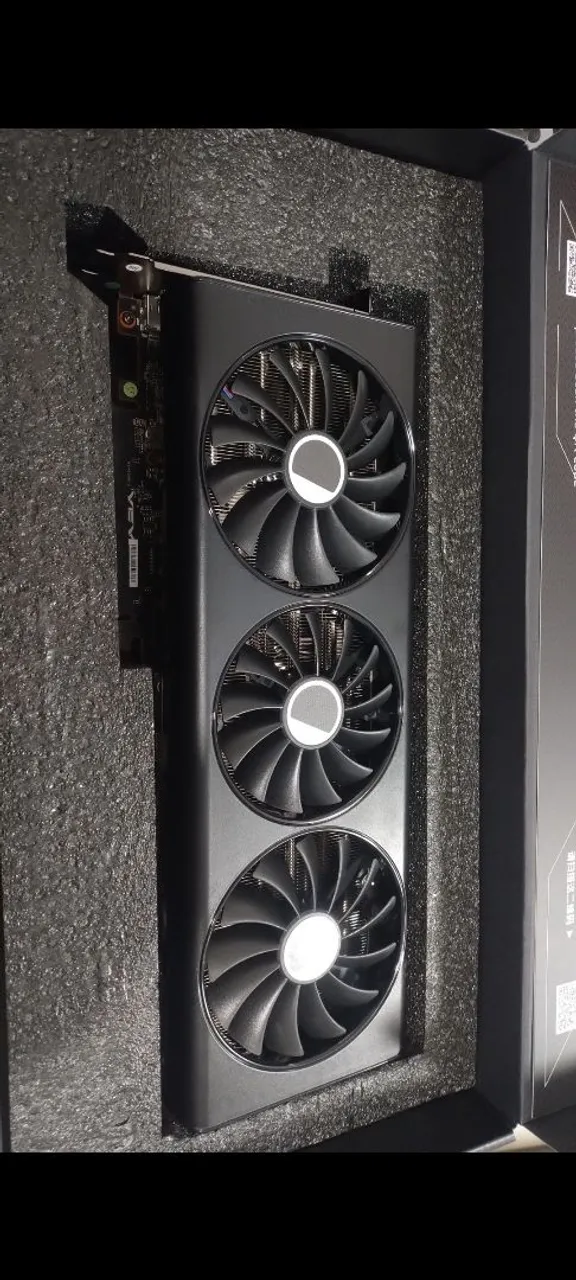 Placa de Vídeo RX 7700 XT
