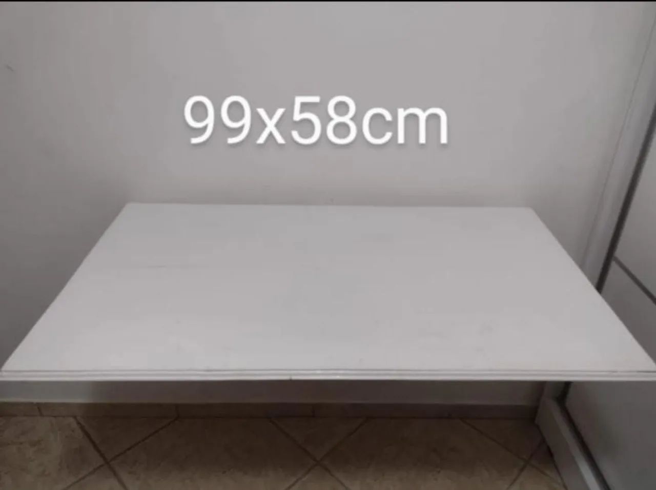 Mesa retrátil 