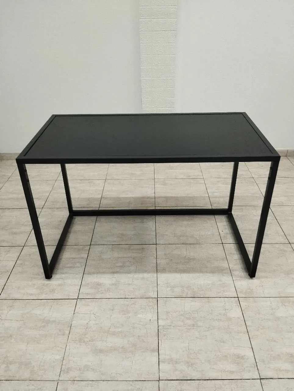 MESA EXPOSITOR MÉDIA