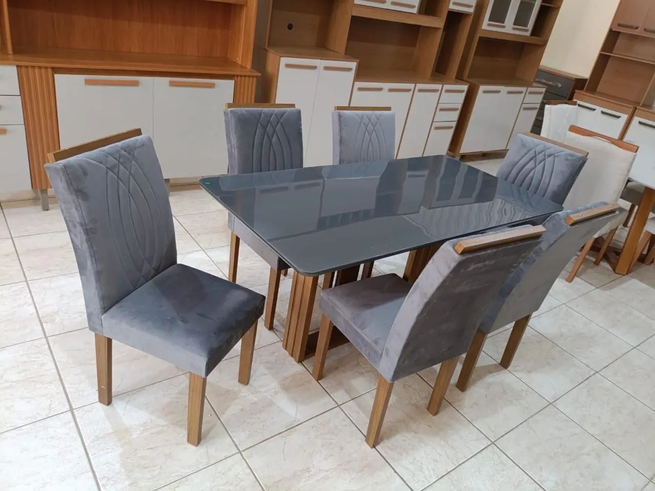 Mesa de Jantar com Tampo de Vidro e 6 Cadeiras Jade