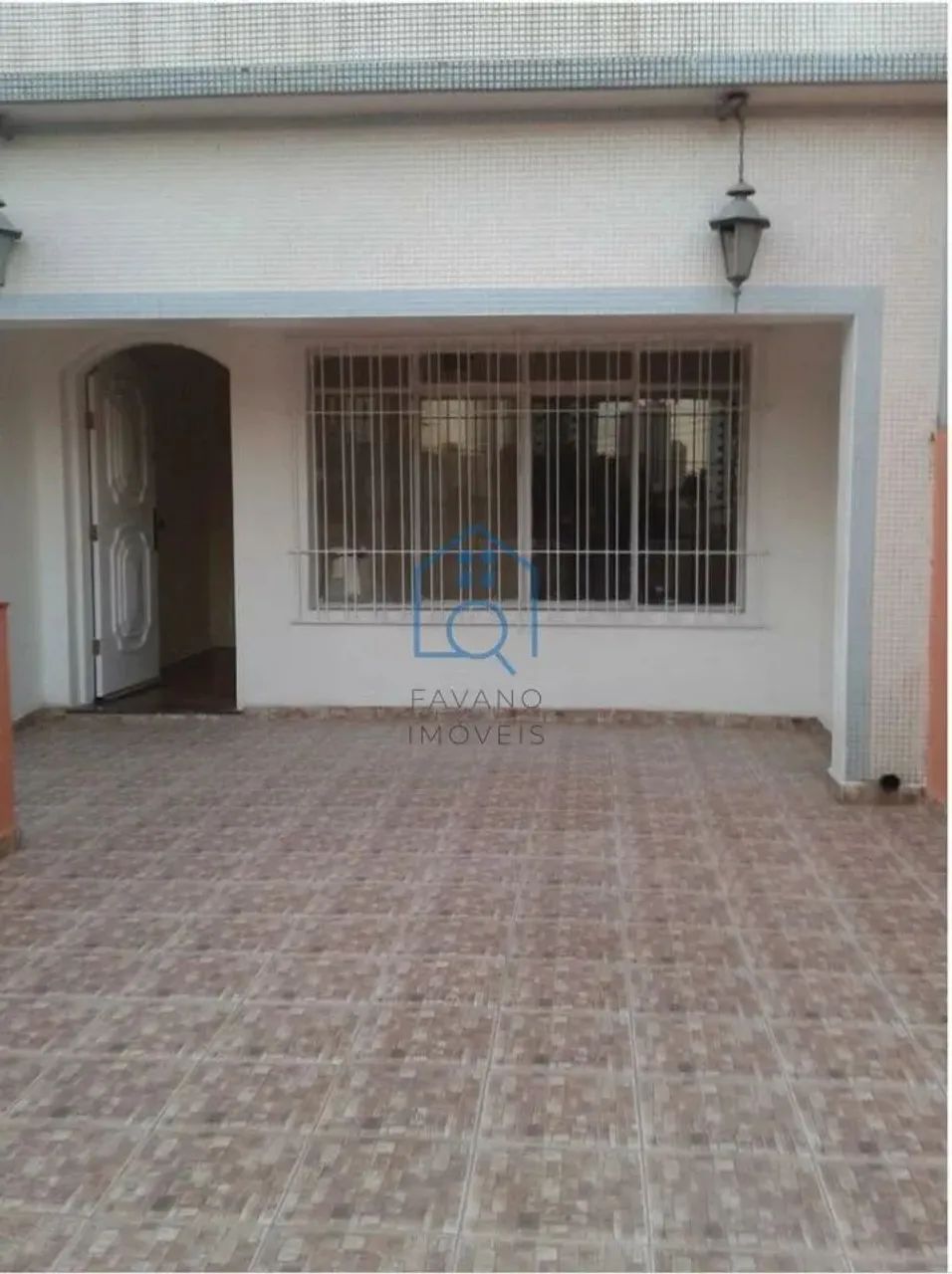 Sobrado com 3 Quartos e 2 banheiros à Venda, 120 m²