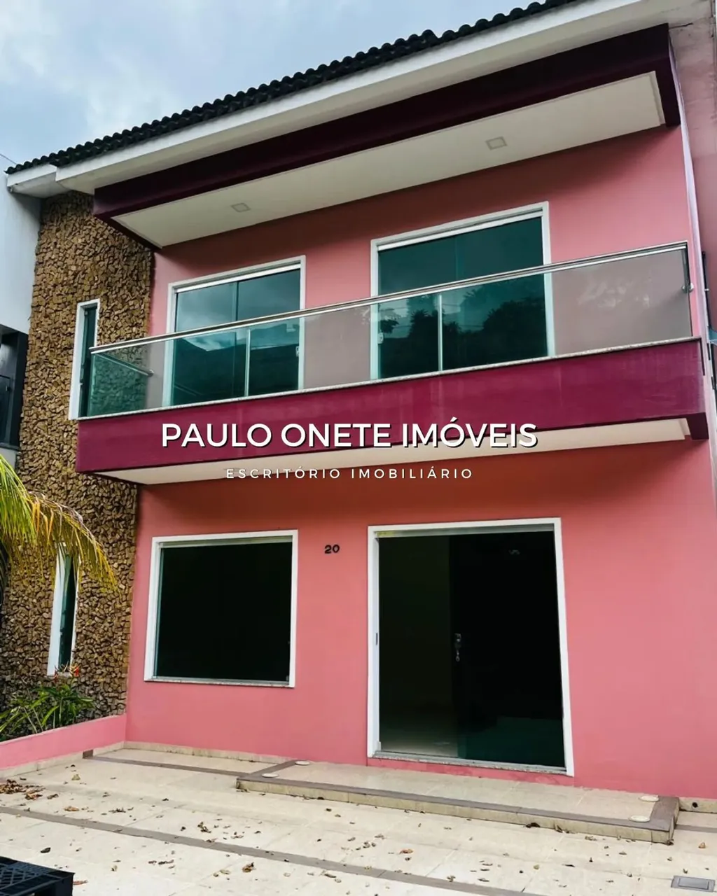 VENDE-SE CASA NO CONDOMÍNIO QUINTA DAS LARANJEIRAS
