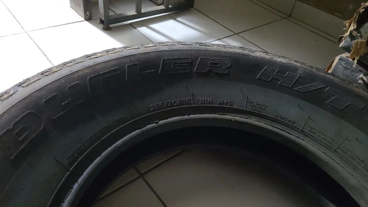 Pneus usados-Dueler H/T 255/70R16 - Foto 4