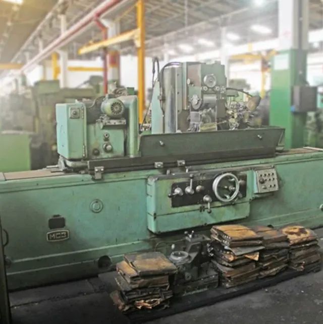 Retífica de Eixos Estriados MSZ 3451 B
