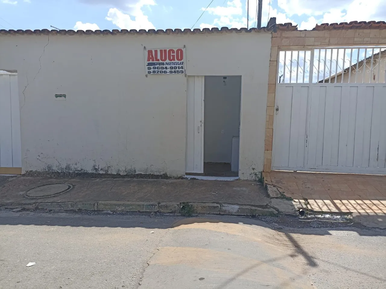 Aluga-se kitnet