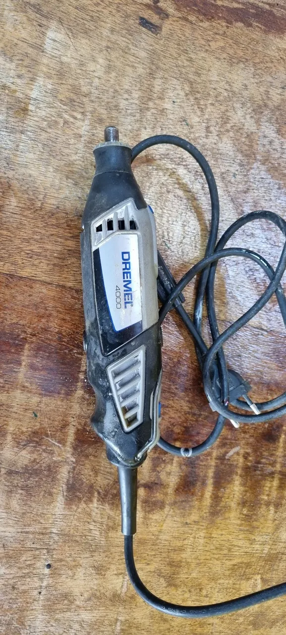 Dremel 4000 - ferramenta rotativa