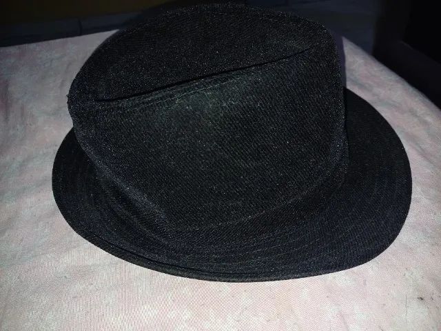 Chapeu preto em Veludo(usado poucas vezes) - Foto 3