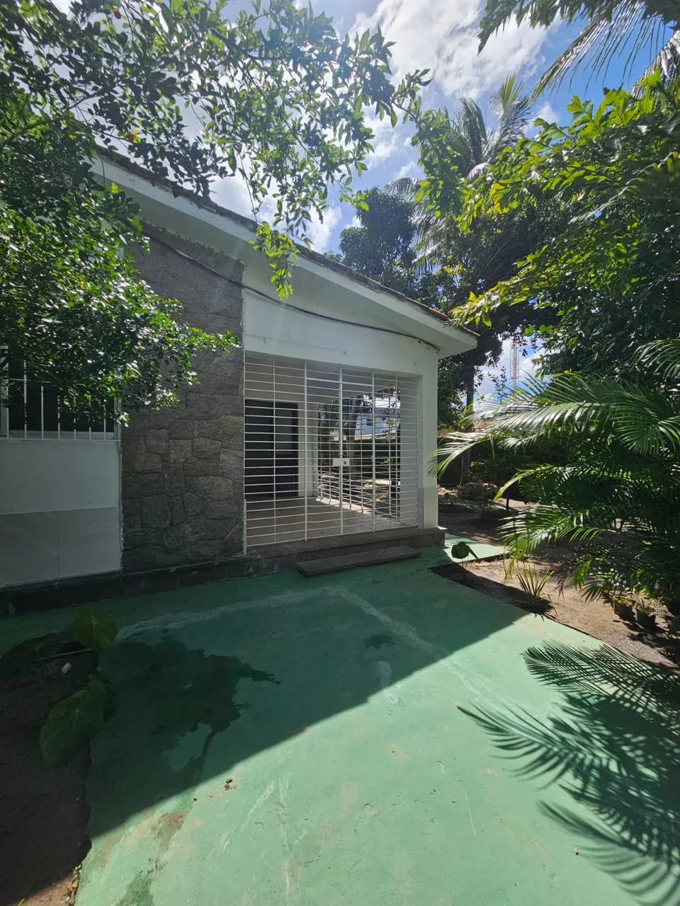 Casa com 4 quartos para alugar na Várzea - Recife - PE