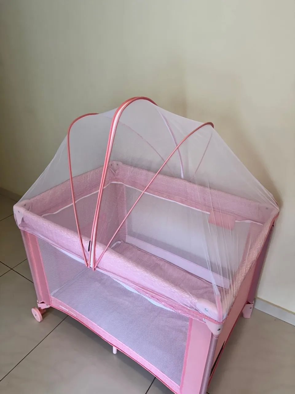 Berço Infantil com Mosquiteiro