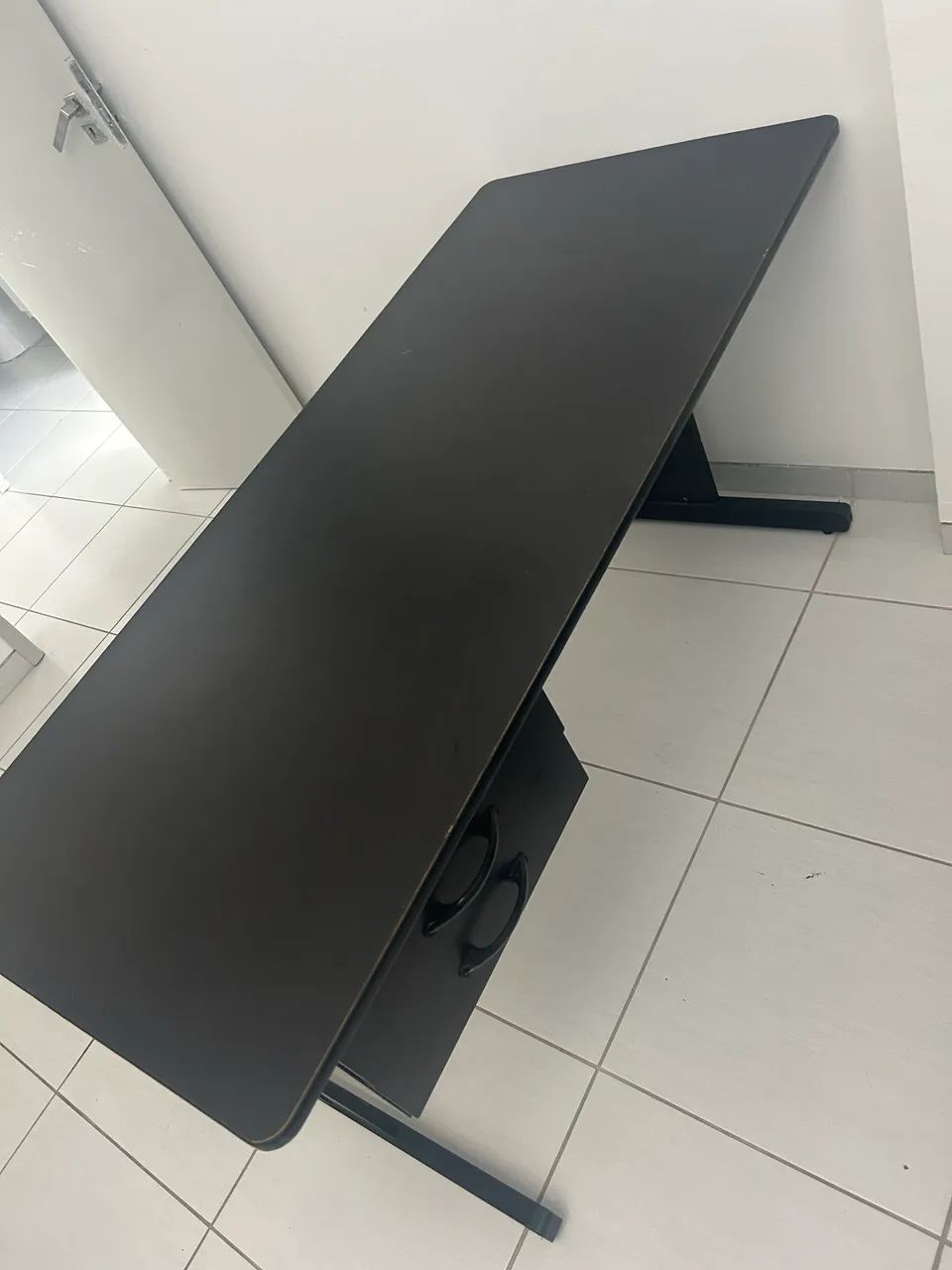 Mesa de escritório preta 64739708455939120