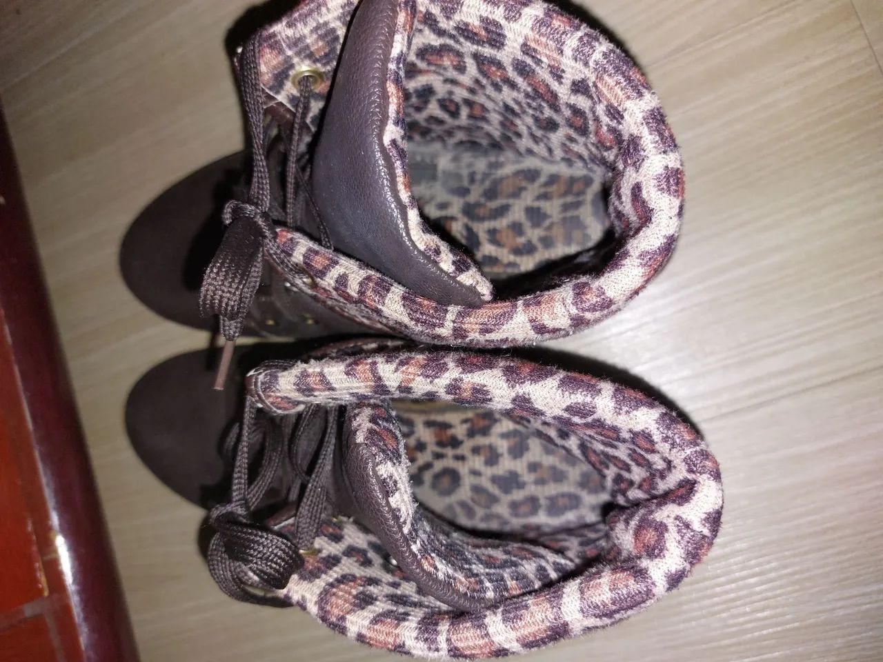 Bota feminina marrom - Foto 3