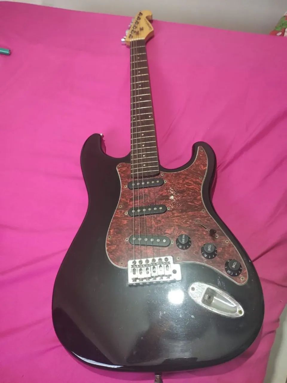Guitarra Elétrica Stratocaster com Design Exclusivo - Foto 5