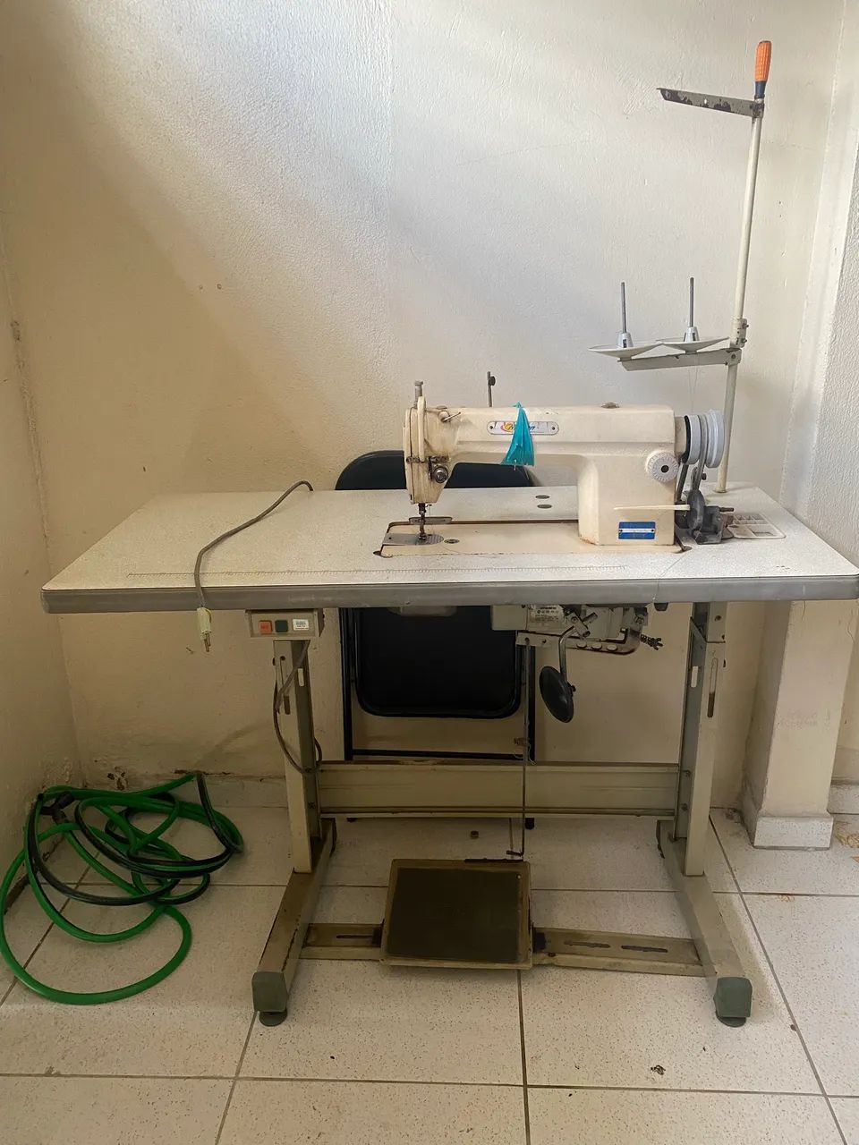 2 sewing machine64397051457538122