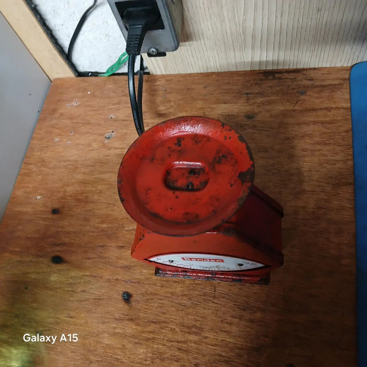 Vendo essa balança antiga de 2 kilos raridade  - Foto 3