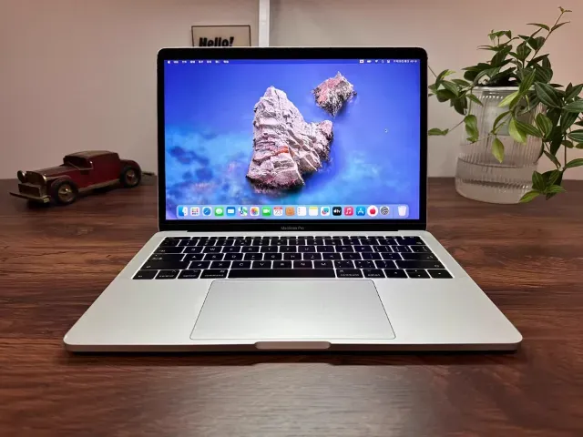 ［美品］Apple MacBook Pro 13inch 2017/320 MacBook pro 2017 13インチ