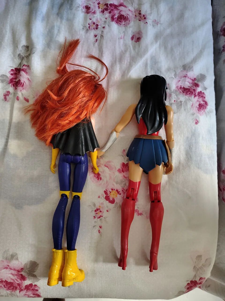 Batgirl e mulher maravilha  - Foto 2