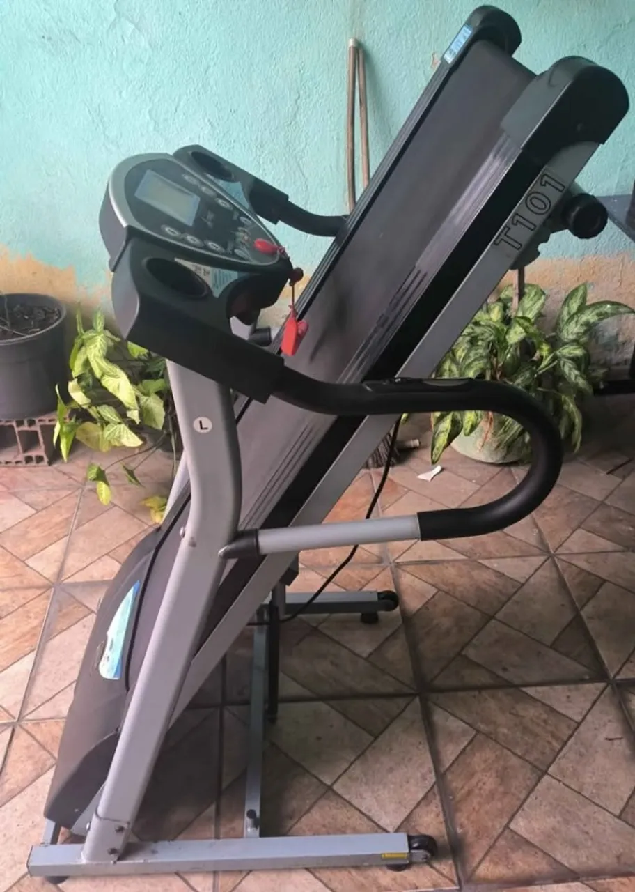 Esteira Elétrica Treo Fitness T101 T102, 110v Zona leste SP