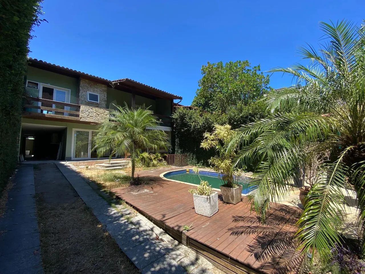 Casa com Piscina a Venda com 439m2 3 Suítes 4 Vagas Na Barrinha - Foto 3