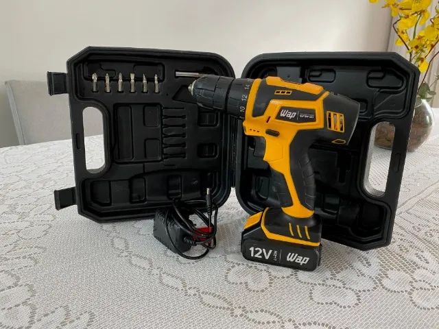 Parafusadeira e Furadeira a Bateria WAP BPF 12K3 12V Com Maleta Bivolt *USADO*