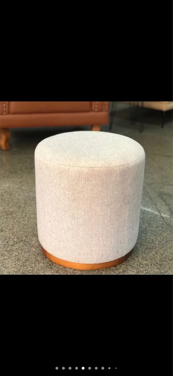 Puff Decorativo Redondo Bege com Base Amadeirada - Foto 4