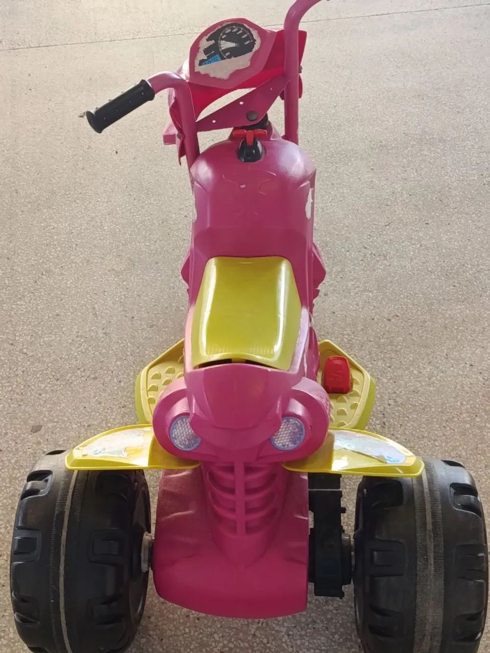 Moto elétrica XT3 6V Rosa marca Bandeirantes  - Foto 2